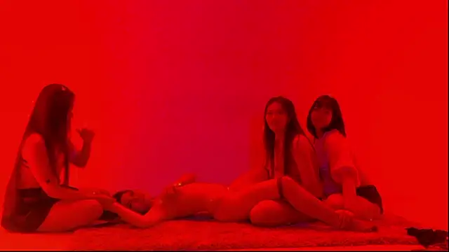 Honeyy-Angel Adlı Modelin Canlı XXX Sohbeti