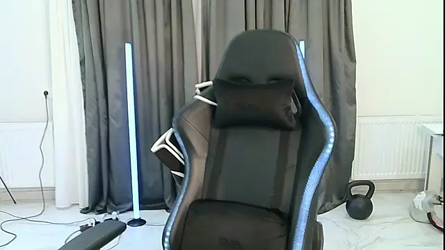 XXX chat uživo modela Bigbaald
