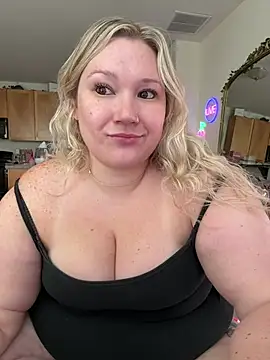 PiggyRose Adlı Modelin Canlı XXX Sohbeti