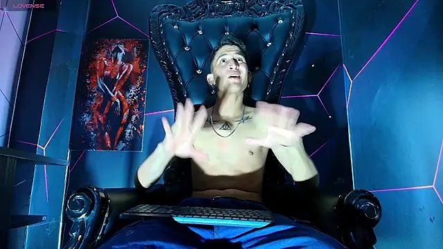 Онлайн чат XXX Axel_Romanov