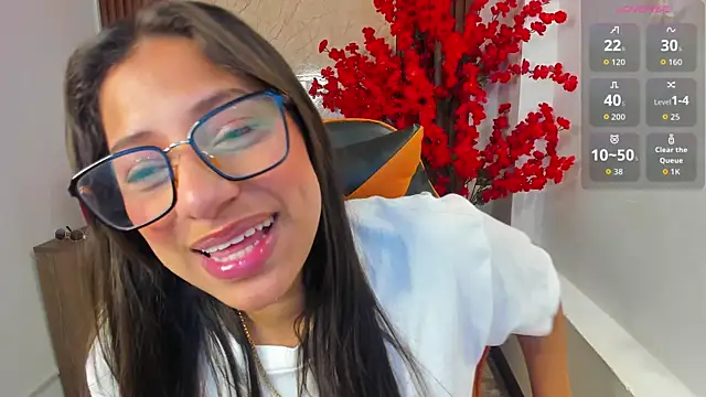 Atiena_ live XXX chat