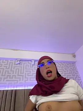 Živý XXX chat naishaa_