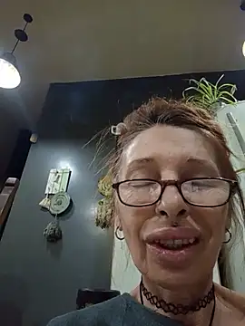 צ'אט XXX בשידור חי של FrozenWaffle