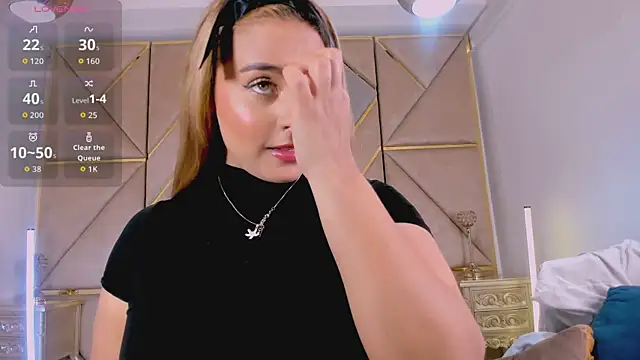 Czat XXX na żywo – MikaelaStone