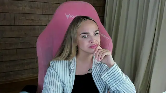AnitaVenture's Live XXX Chat