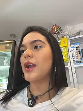 دردشة Bella-Ferrer الجنسية المباشرة