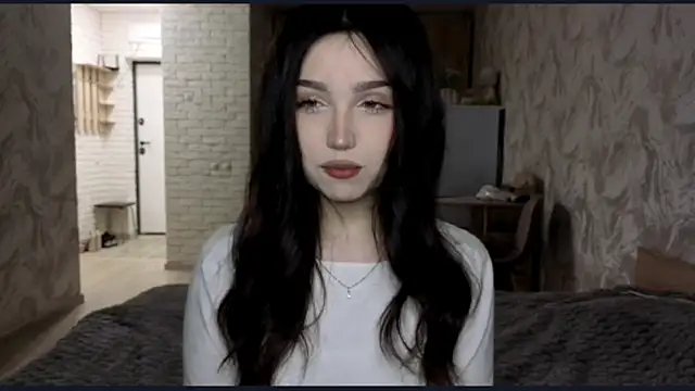 AmieSky Adlı Modelin Canlı XXX Sohbeti
