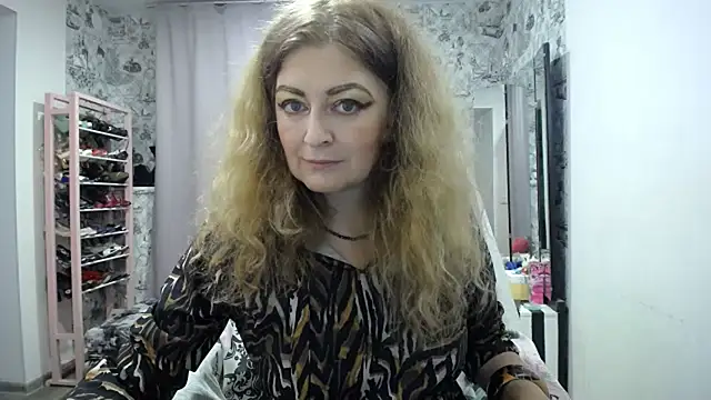 Helen1974's Live XXX Chat