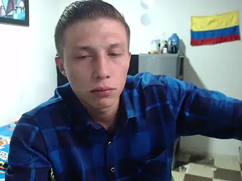 Stiiveen777 Chat XXX in diretta