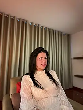 Zandrina 现场XXX聊天