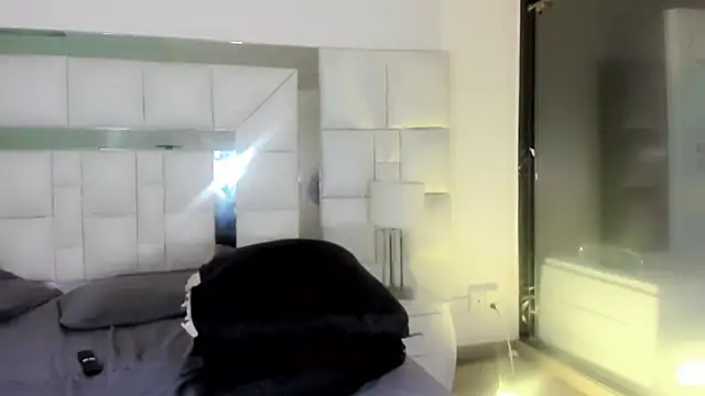 XXX chat uživo modela Silvana_Boyer