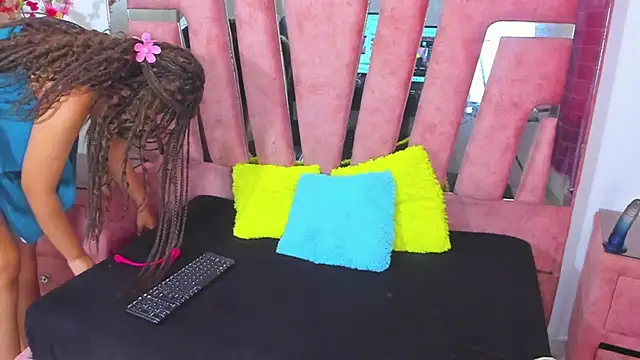 MaraKarly Chat XXX live