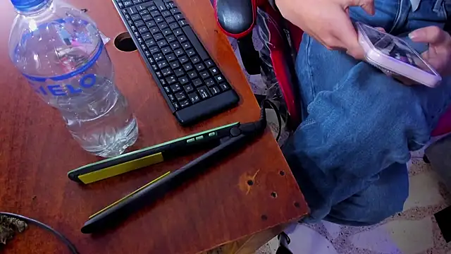 honeyluxe_ Chat XXX live