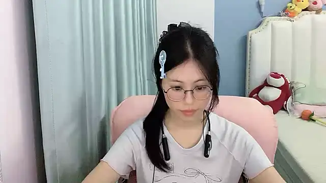 Chatroom XXX en direct de Luna-666