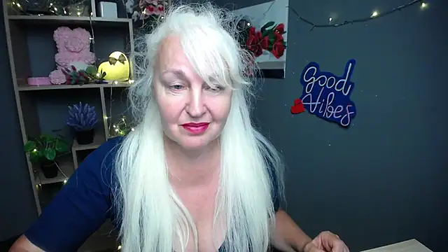 แชท XXX สดของ BlondyLeeBest