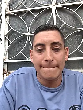 XXX chat uživo modela Tiger_cryad