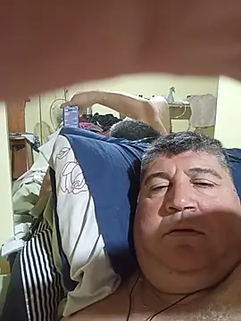 tatingordin élő XXX-chatje
