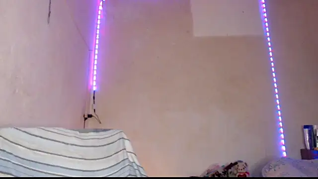 cherry_cleou's Live XXX Chat