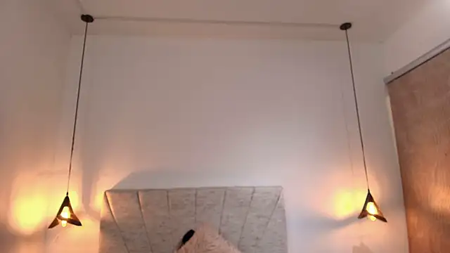 Hanna_Lee__ Chat XXX in diretta