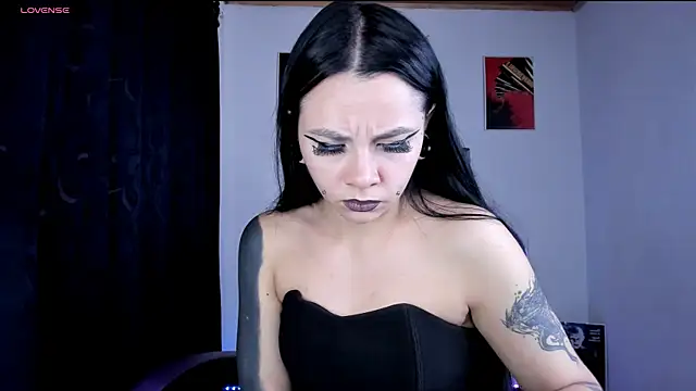 Chat XXX en directo de emilydolll666