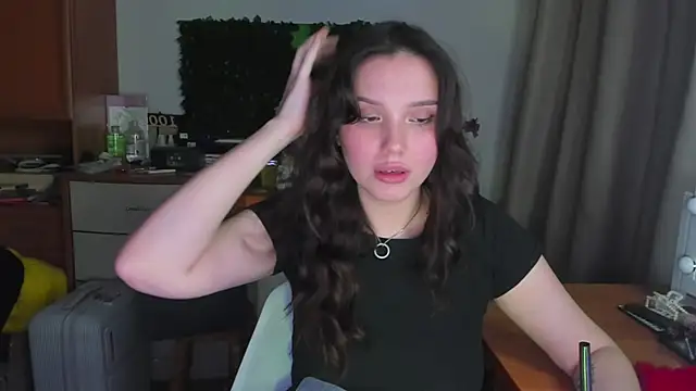 DoraCharmer's Live XXX Chat
