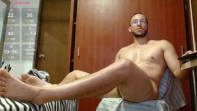 MarcusMilarc live XXX chat