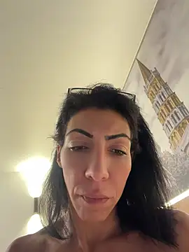 عرض كام Yasmiinee