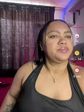 Chat +18 de yanza2002 ao vivo