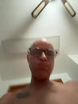 Show modela Yogirebell na web-kameri