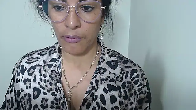 kateleyagrey Chat XXX in diretta