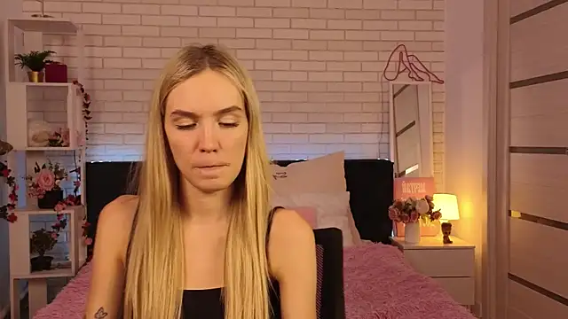 دردشة NikkiRyx الجنسية المباشرة