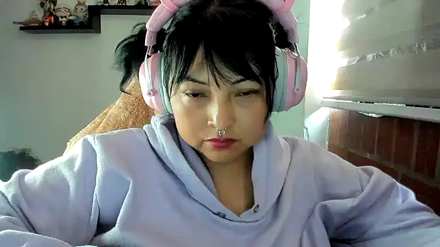 Chat +18 de Shaddycute_ ao vivo