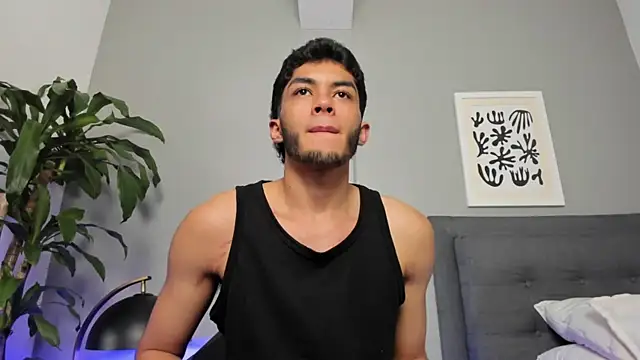 Tylerffoxx 现场XXX聊天