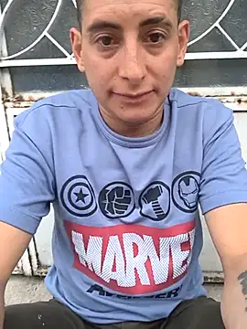 XXX chat uživo modela Tiger_cryad