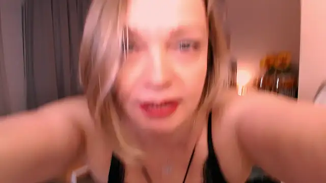 Онлайн чат XXX Tilly_Eliot