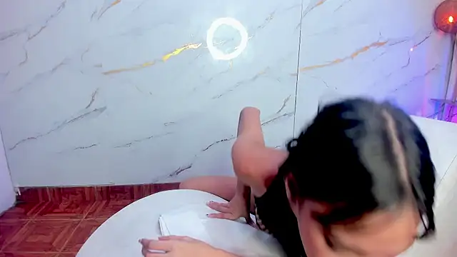 AmazingOrgasm Adlı Modelin Web Kamerası Şovu