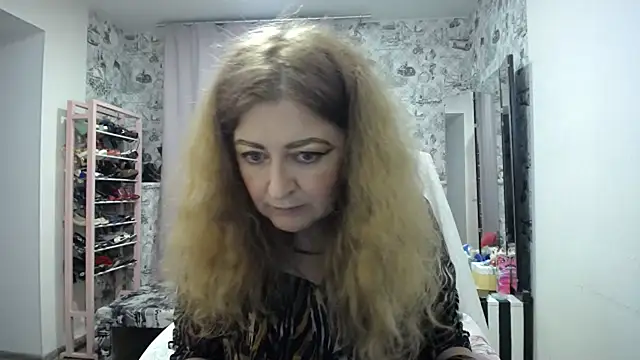 Helen1974's Live XXX Chat