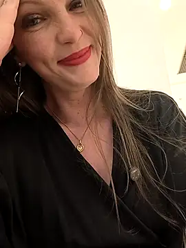 Karlacasada Adlı Modelin Canlı XXX Sohbeti
