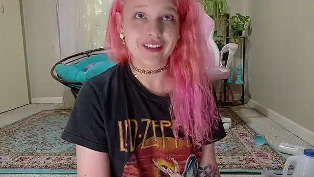 Emihaze's Live XXX Chat