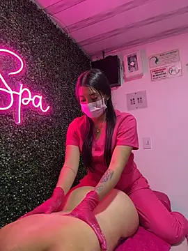 Sara_fun élő XXX-chatje