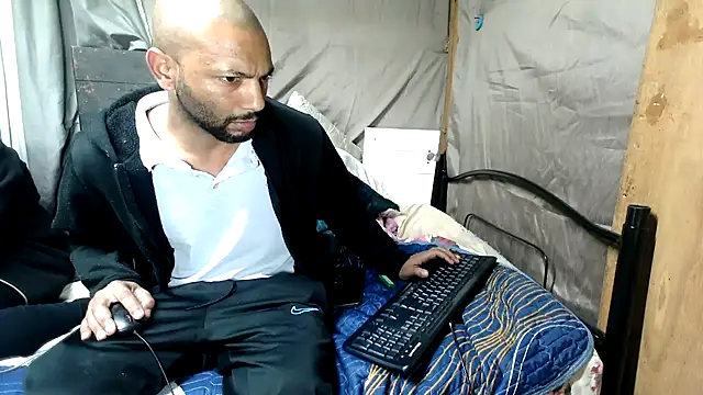 Chatroom XXX en direct de Camodick