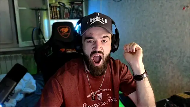 XXX chat uživo modela _Serious_Man