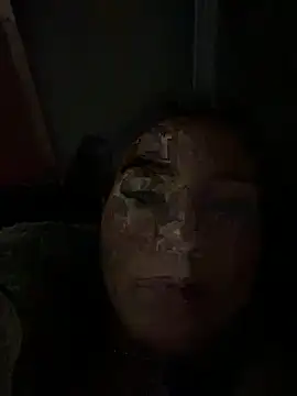Cami_Leon2 Adlı Modelin Canlı XXX Sohbeti