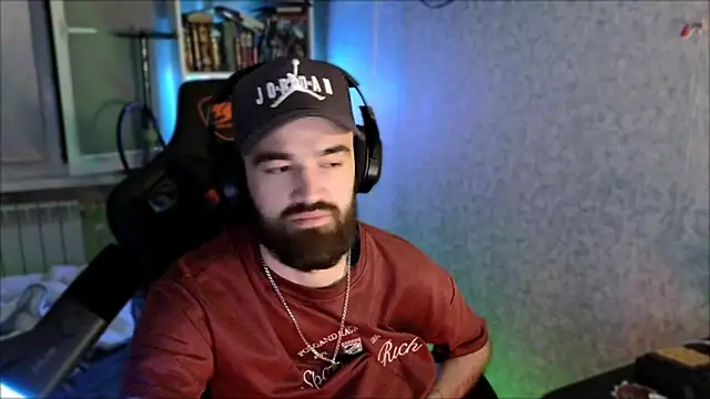 _Serious_Man live XXX chat