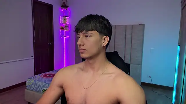 Chat XXX en directo de CHRIS_MORGAN1