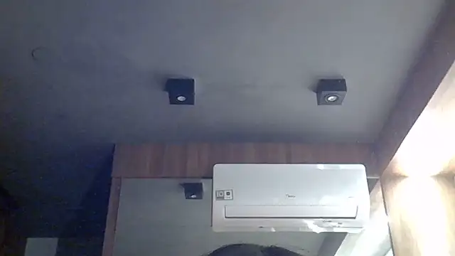 Chat XXX ao vivo de SkinnyKitten