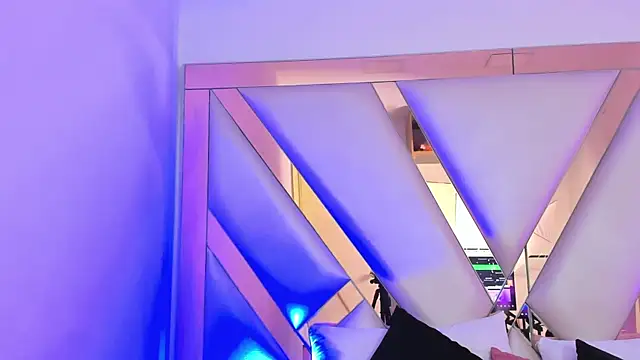 Chat +18 de AliceCruzz ao vivo