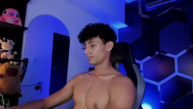MaxiimoRomano_ লাইভ XXX চ্যাট