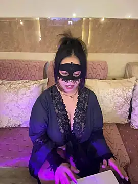 Bossy-Amyn Live XXX chat