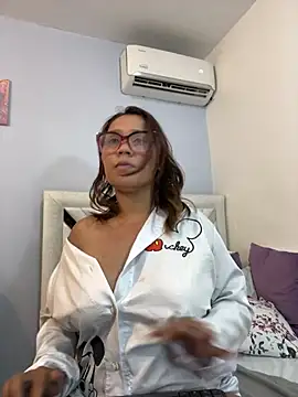 צ'אט XXX בשידור חי של SophiaQueens